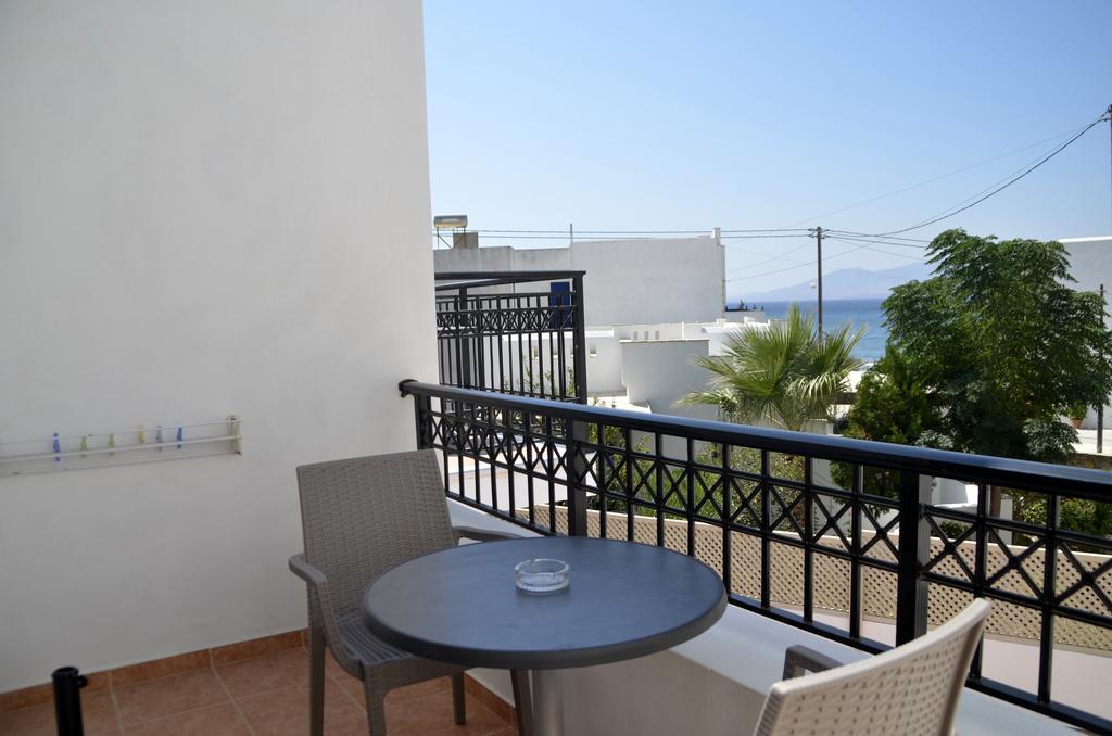 Alex Mike Apartment Agia Anna  Exterior photo