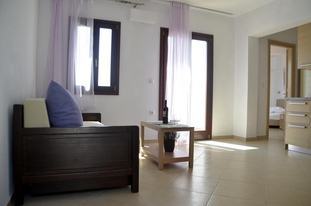Alex Mike Apartment Agia Anna  Exterior photo